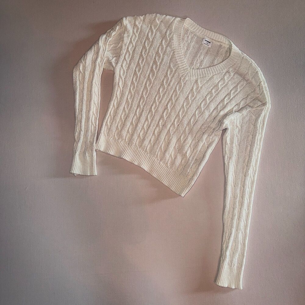 ivory Cotton On cropped cable knit V neck sweater